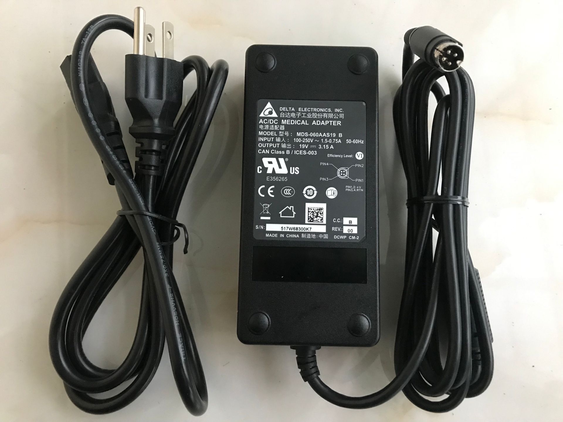 NEW Delta MDS-060AAS19 B 19V 3.15A Power AC Adapter